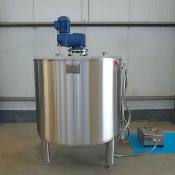 Tanque de mezcla a temperatura controlada de 1000 litros a estrenar en acero inoxidable 304 con agitador de anclaje