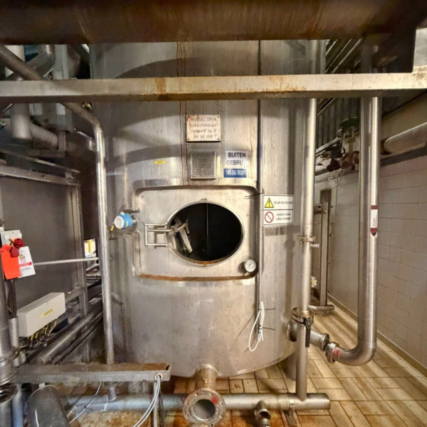 Depósito de mezcla aislado de 10 000 litros fabricado en acero inoxidable AISI 904L 1.4539 con agitador de barras