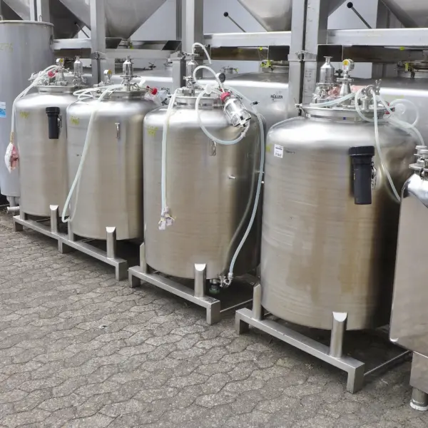 Serbatoio a pressione da 500 litri in acciaio inox 316