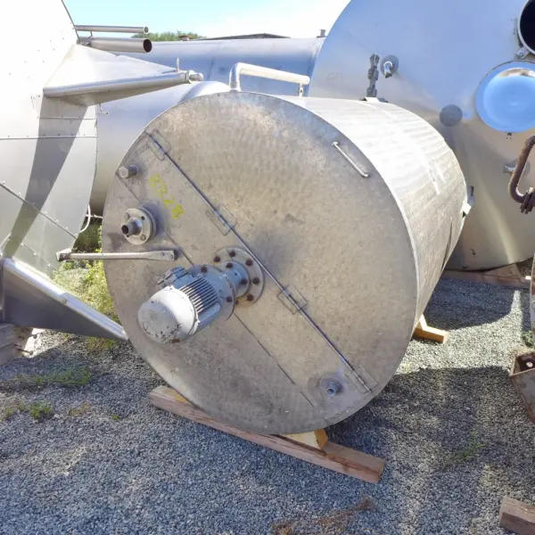 3500 Liter Rührwerksbehälter aus V2A mit Propellerrührwerk
