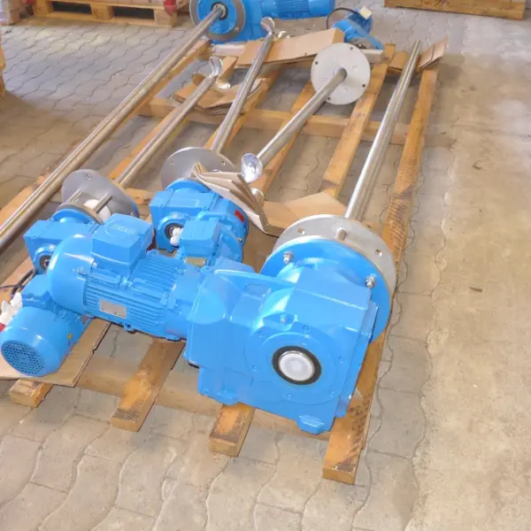 Agitatore a a pale larghe  in acciaio inox 316 nuovo di zecca