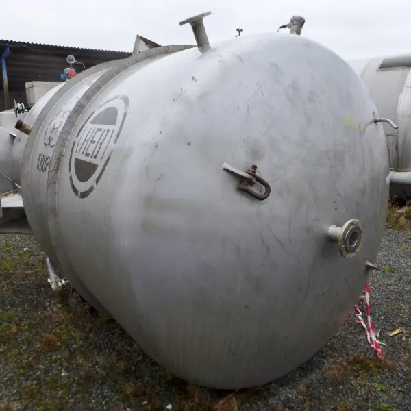 9140 liter vacuum vessel with internal full-pipe coil, AISI304