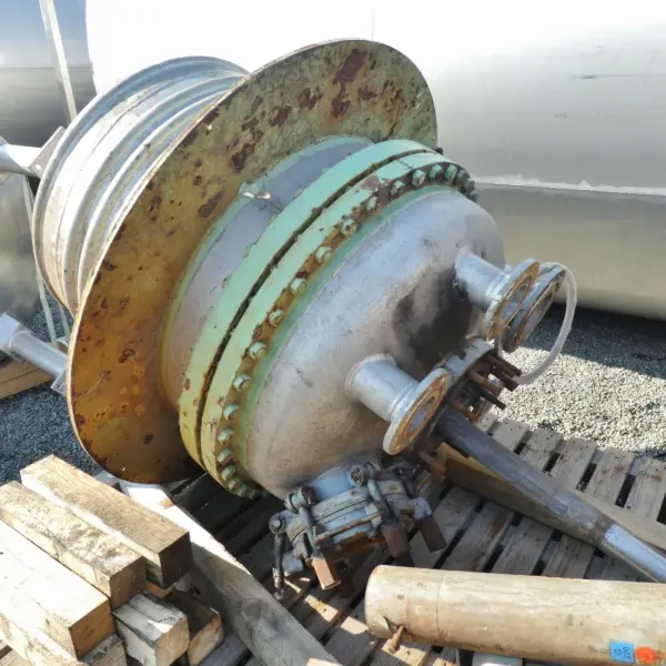 Serbatoio a pressione riscaldabile/raffreddabile da 630 litri in acciaio inox 316