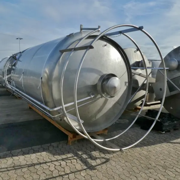 20000 Liter Lagertank aus V2A (spez. Gewicht bis 1,37 KG/L)