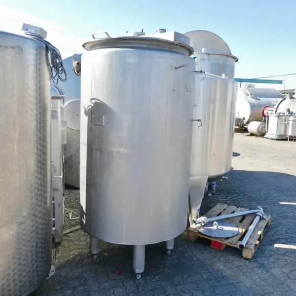 Serbatoio riscaldabile/raffreddabile da 1100 litri in acciaio inox 316