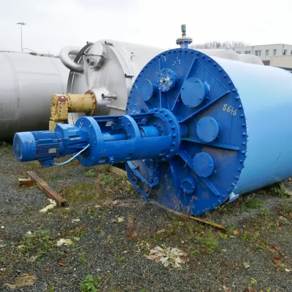 7085 liter agitator tank, Aisi 304/mild steel with inclined blade agitator