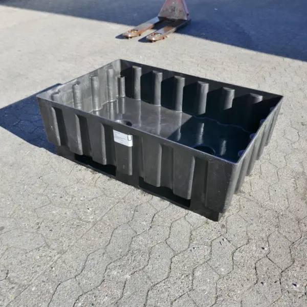 200 liter open tubs made of HD-PE (22 pieces; complete price)