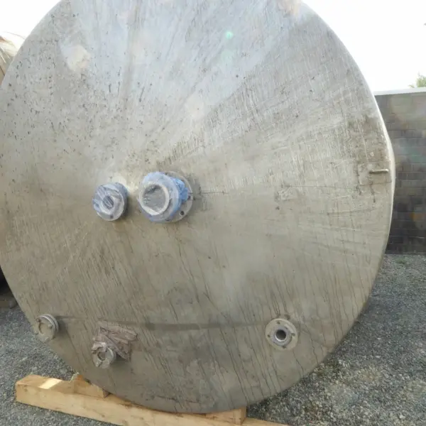 15000 Liter Behälter aus V2 mit vollverschweißtem Isoliermantel