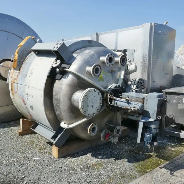 5850 liter heat-/coolable pressure vessel, Aisi 316 with blades agitator