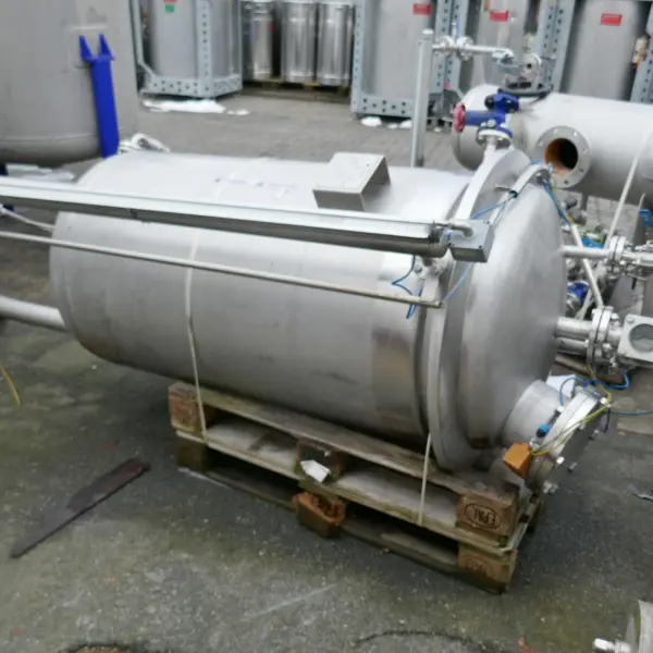 820 liter heatable/coolable stainless steel 316 vessel