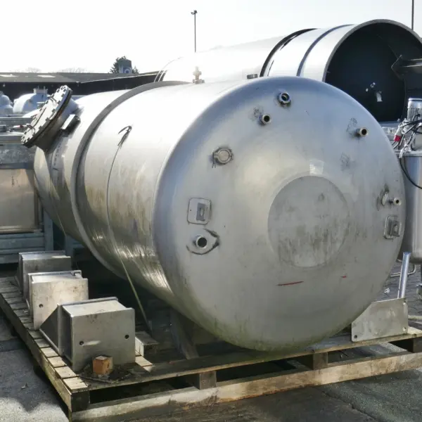 6350 liter upright storage tank made of stainless steel 316