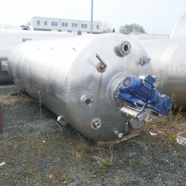11000 Liter Rührwerksbehälter aus V2A mit Balkenrührwerk und Bodenlager