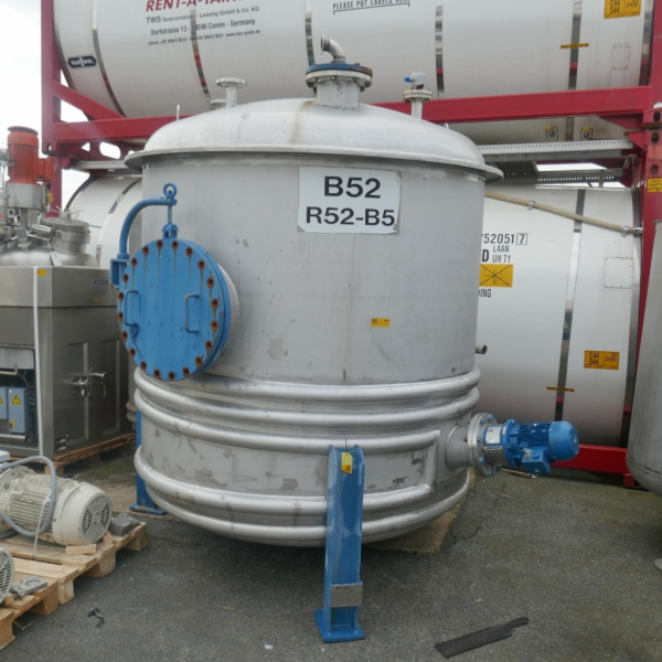 6300 Liter heiz-/kühlbarer Rührwerksbehälter aus V4A mit seitlichem Propellerrührwerk