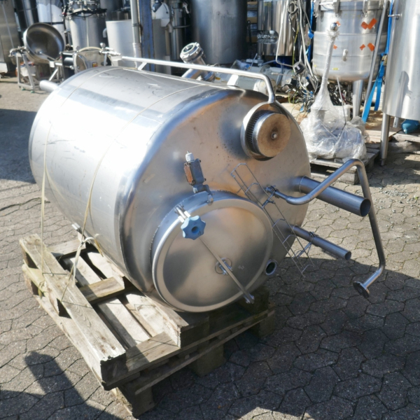 Depósito para productos lácteos de 650 litros fabricado en acero inoxidable 304