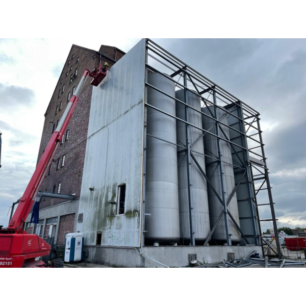 140000 Liter stehender Lagertank aus V2A