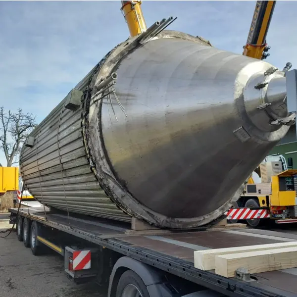 37800 liter heat-/ coolable cylindroconical pressure tank, Aisi 304