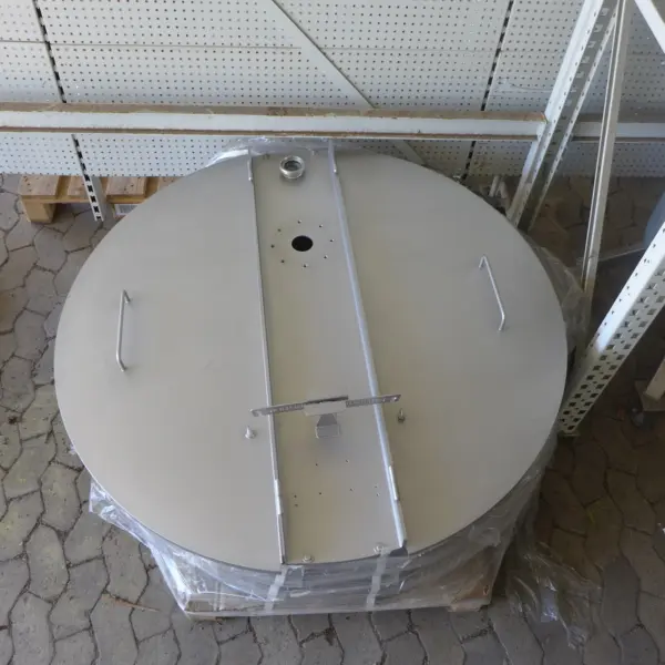 Coperchio incernierato con bordo paraspruzzi per SDE 1150 litri