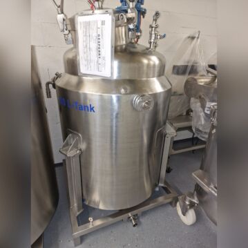 Recipiente a presión calentable/refrigerable de 550 litros de acero inoxidable 304 con agitador de hélice