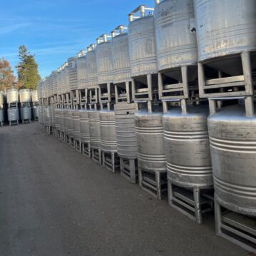 930&#x20;liter&#x20;pressure-resistant&#x20;round&#x20;container&#x20;made&#x20;of&#x20;stainless&#x20;steel&#x20;304