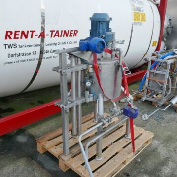 Serbatoio&#x20;agitatore&#x20;riscaldabile&#x2F;raffreddabile&#x20;da&#x20;50&#x20;litri&#x20;in&#x20;acciaio&#x20;inox&#x20;316&#x20;con&#x20;speciale&#x20;ancora&#x20;di&#x20;pulizia