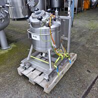 100 Liter fahrbarer Behälter aus V4A mit Magnetrührwerk