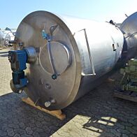 6300 Liter heiz-/kühlbarer Rührwerksbehälter aus V2A mit Balkenrührwerk
