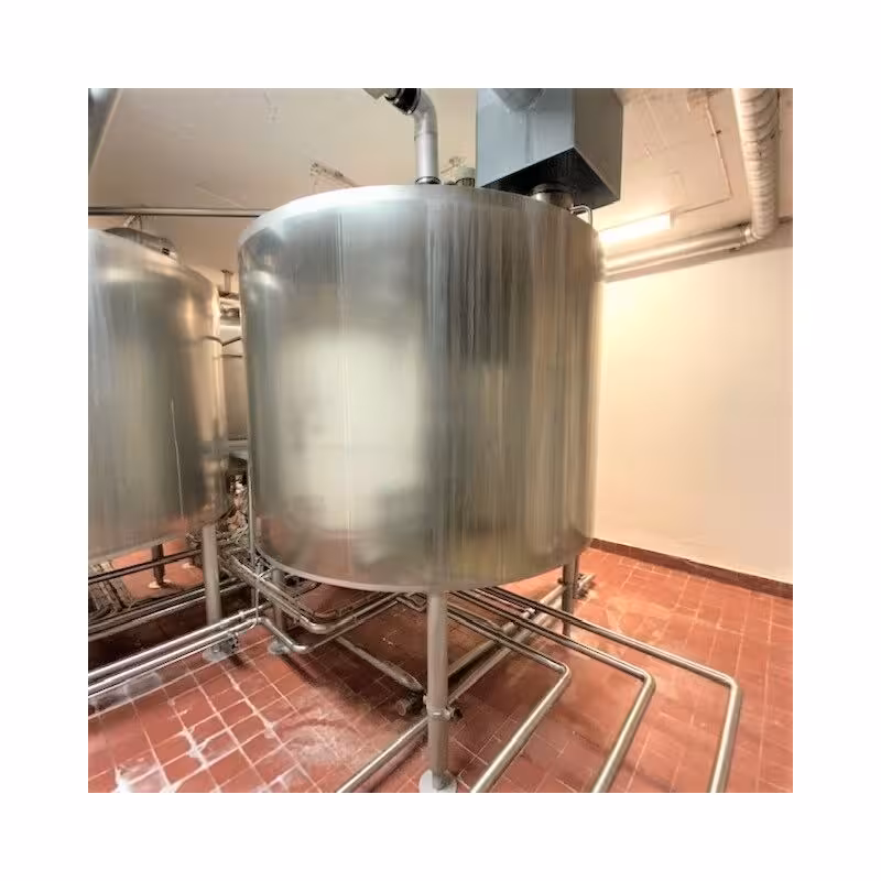 5000 Liter isolierter Rührwerksbehälter aus V2A mit Balkenrührer
