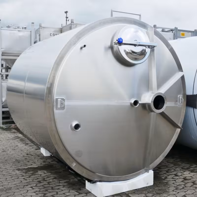 Serbatoio a temperatura controllata da 10640 litri, nuovo di fabbrica, in acciaio inox 316 con isolamento completamente saldato (tipo FIT; in opzione con agitatore)