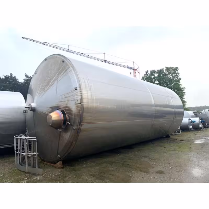 100000 Liter isolierter Lagertank aus V2A mit Propellerrührwerk