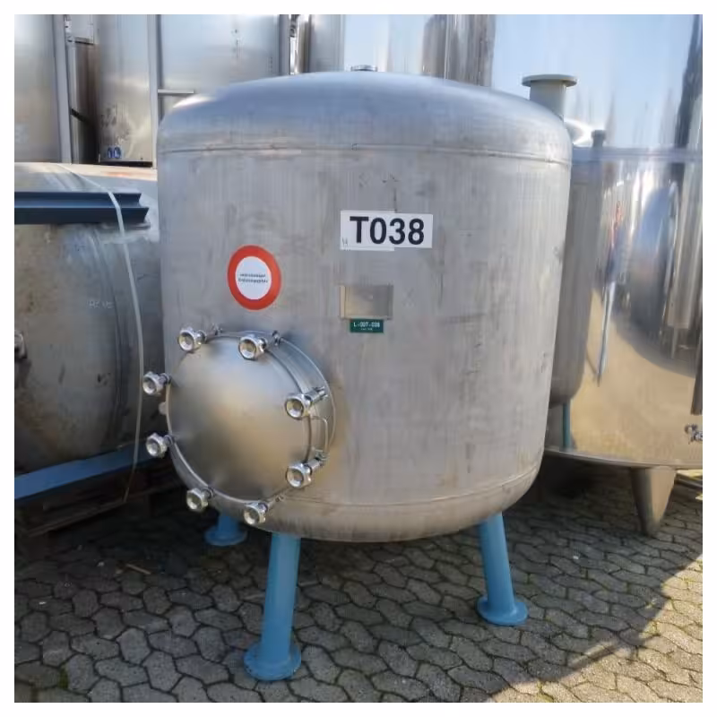 2500 Liter Lagertank aus V2A mit seitlichen Mannloch