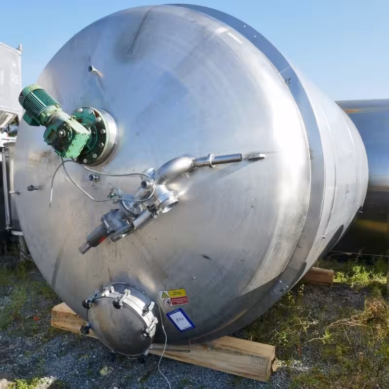 19600 Liter heiz-/kühlbarer Druckbehälter aus V2A mit Balkenrührwerk