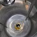 225 Liter heiz-/kühlbarer Druckbehälter aus V4A mit Propellerrührwerk