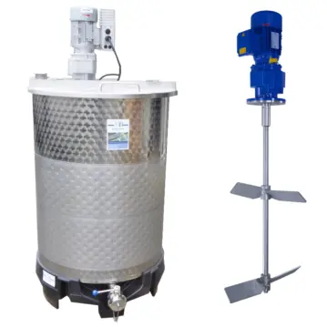 Brand&#x20;new&#x20;550&#x20;liter&#x20;heat-&#x2F;coolable&#x20;agitator&#x20;tank&#x20;with&#x20;blade&#x20;agitator&#x20;&#x28;type&#x20;SDE&#x29;