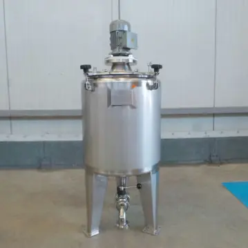 Serbatoio&#x20;da&#x20;150&#x20;litri&#x20;nuovo&#x20;di&#x20;fabbrica&#x20;in&#x20;acciaio&#x20;inox&#x20;316&#x20;&#x28;agitatore&#x20;disponibile&#x20;con&#x20;sovrapprezzo&#x29;