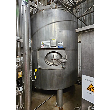 Serbatoio&#x20;di&#x20;stoccaggio&#x20;coibentato&#x20;da&#x20;7000&#x20;litri&#x20;in&#x20;acciaio&#x20;inox&#x20;316