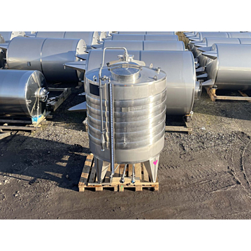 3300&#x20;Liter&#x20;heiz-&#x2F;k&#xFC;hlbarer&#x20;Lagertank&#x20;aus&#x20;V4A