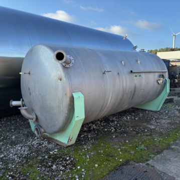 10500&#x20;liter&#x20;horizontal&#x20;storage&#x20;tank&#x20;made&#x20;of&#x20;stainless&#x20;steel&#x20;304