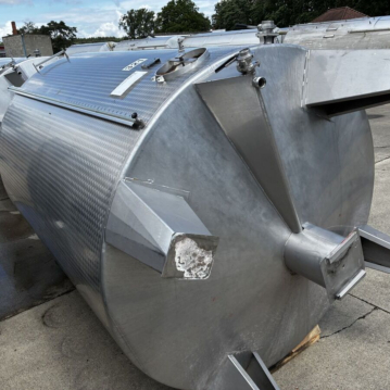 27500 Liter stehender Lagertank aus V2A (marmoriert)