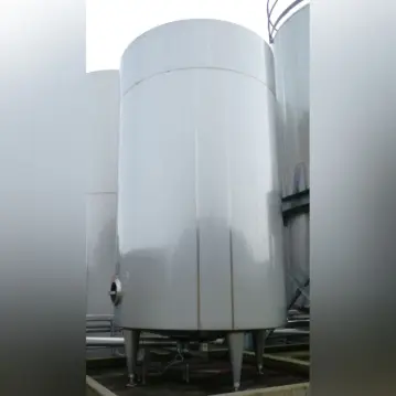 30000&#x20;litri&#x20;di&#x20;serbatoio&#x20;di&#x20;stoccaggio&#x20;riscaldabile&#x2F;raffreddabile&#x20;in&#x20;acciaio&#x20;inox&#x20;304&#x20;con&#x20;agitatore&#x20;ad&#x20;elica