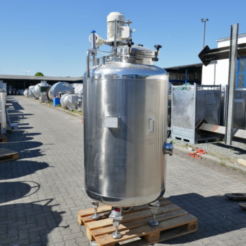 800 liter farmaceutische druktank van RVS 316 met schroefroerwerk
