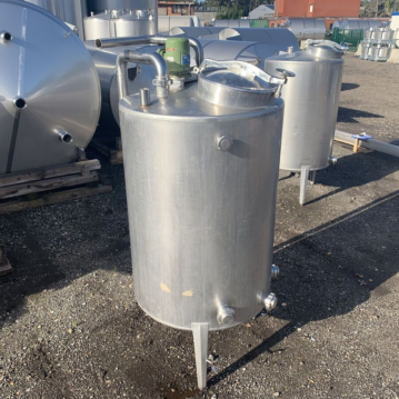 850&#x20;liter&#x20;roertank&#x20;met&#x20;propellerroerwerk&#x20;van&#x20;RVS&#x20;304