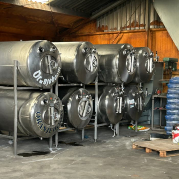 2000 liter (2 x 1000 liter) heatable/coolable, insulated pressure vessel made of stainless steel 304