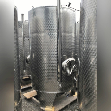 Serbatoio di stoccaggio da 2100 litri riscaldabile/raffreddabile in acciaio inox 304, nuovo di fabbrica.
