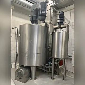 1660&#x20;Liter&#x20;heiz-&#x2F;k&#xFC;hlbarer&#x20;R&#xFC;hrwerksbeh&#xE4;lter&#x20;aus&#x20;V4A&#x20;mit&#x20;Ankerr&#xFC;hrwerk