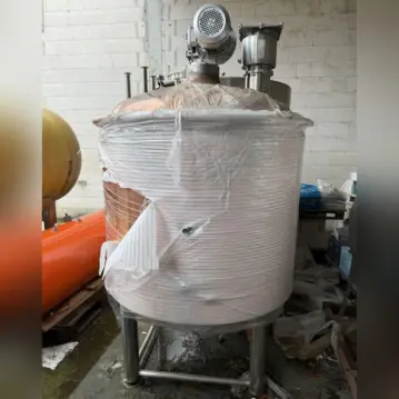 ungebrauchter 1000 Liter Maischebehälter aus Kupfer / V2A mit Ankerrührwerk