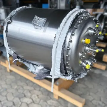 Ungebrauchter&#x20;1040&#x20;Liter&#x20;heiz-&#x2F;k&#xFC;hlbarer&#x20;Druckbeh&#xE4;lter&#x20;aus&#x20;V4A