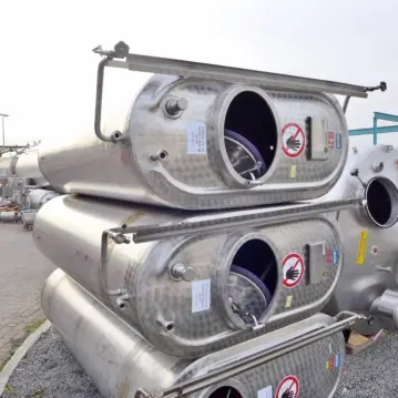 2500&#x20;Liter&#x20;Beh&#xE4;lter&#x20;aus&#x20;V2A