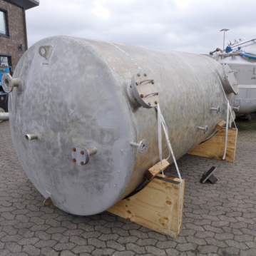 11000&#x20;Liter&#x20;Beh&#xE4;lter&#x20;aus&#x20;V4A