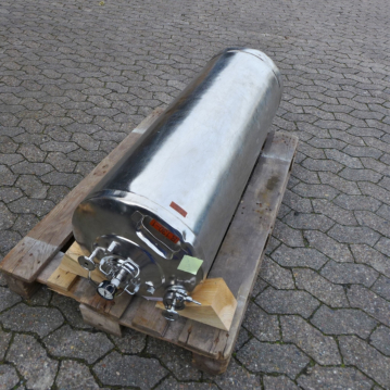 Serbatoio&#x20;a&#x20;pressione&#x20;da&#x20;120&#x20;litri&#x20;in&#x20;acciaio&#x20;inox&#x20;304