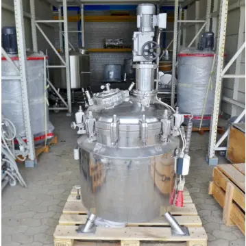 Recipiente&#x20;a&#x20;pressione&#x20;riscaldabile&#x2F;raffreddabile&#x20;da&#x20;259&#x20;litri&#x20;in&#x20;acciaio&#x20;inox&#x20;316&#x20;con&#x20;agitatore&#x20;ad&#x20;elica